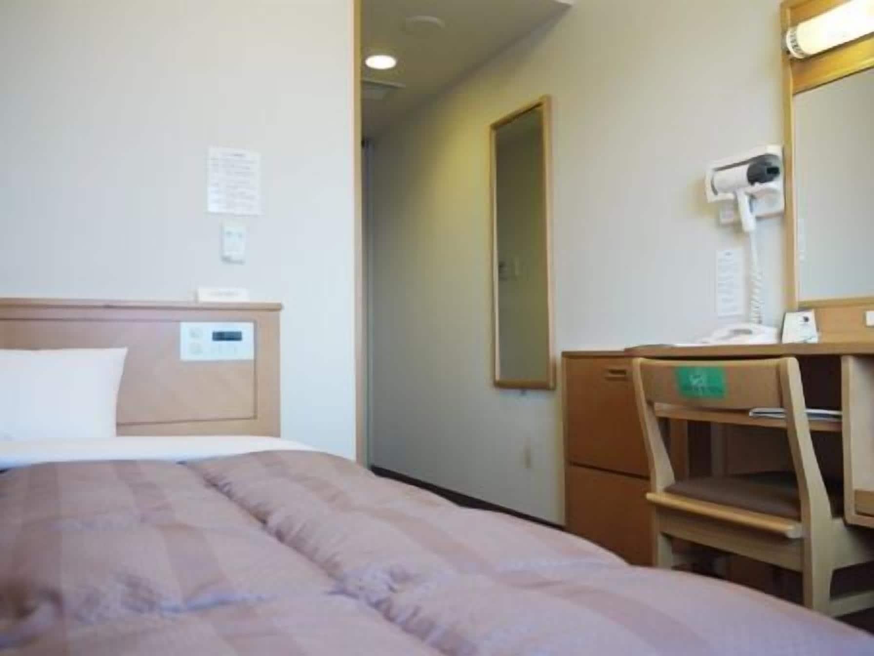 Hotel Route Inn Kitami Odori Nishi Экстерьер фото